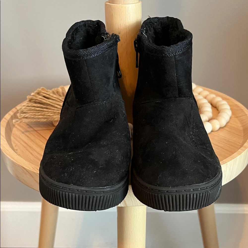 Cat & Jack Girls Black Arlo  Booties Size 12 - Picture 2 of 9